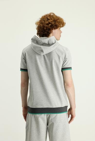 Erkek Giyim - Açık Gri M Beden Kapüşonlu Yarım Kol Slim Fit Dar Kesim Baskılı Pamuklu Sweatshirt