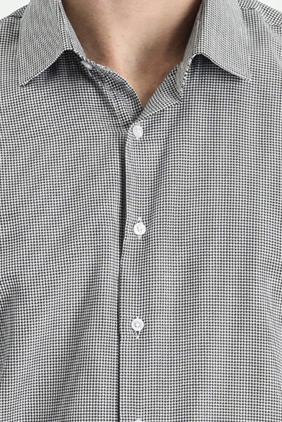Erkek Giyim - Uzun Kol Slim Fit Dar Kesim Klasik Desenli Pamuklu Kolay Ütülenebilir Gömlek