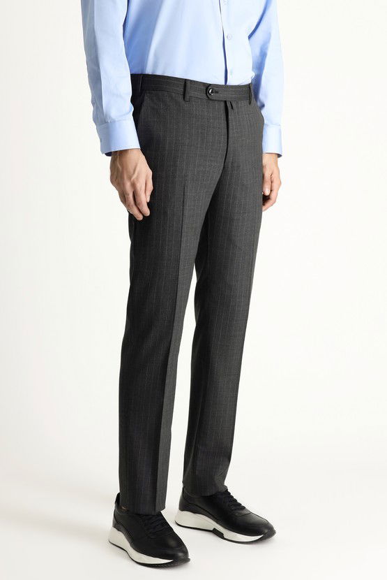 Erkek Giyim - Slim Fit Dar Kesim Yünlü Çizgili Takım Elbise
