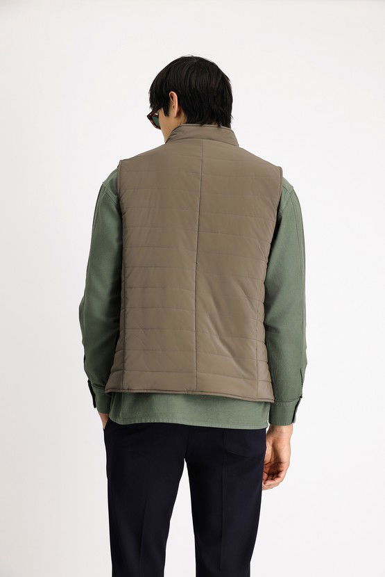 Erkek Giyim - Slim Fit Dar Kesim Spor Kapitone Yelek