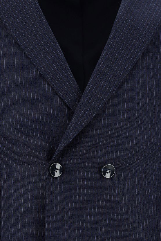 Erkek Giyim - Super Slim Fit Ekstra Dar Kesim Çizgili Yünlü Kruvaze Takım Elbise