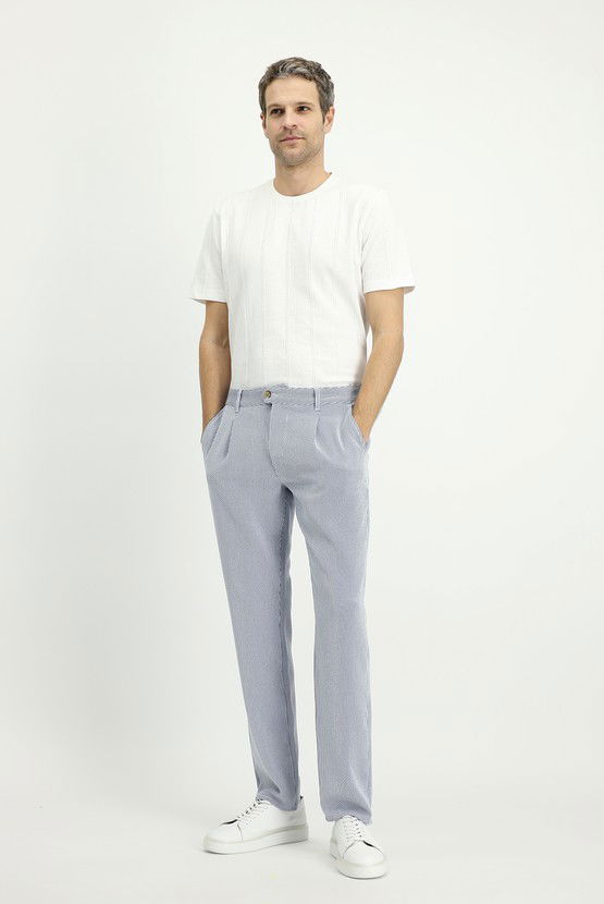 Erkek Giyim - Regular Fit Likralı Çizgili Pileli Kanvas / Chino Pantolon