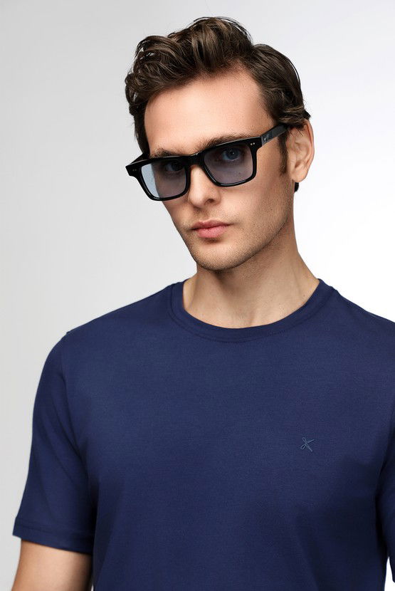 Erkek Giyim - Bisiklet Yaka Slim Fit Dar Kesim Süprem Pamuklu Tişört