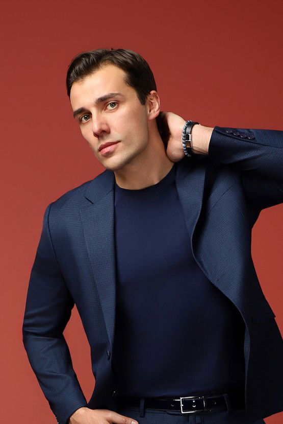Erkek Giyim - Bisiklet Yaka Slim Fit Dar Kesim Süprem Pamuklu Tişört