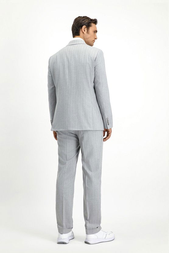 Erkek Giyim - Slim Fit Dar Kesim Çizgili İtalyan Kesim Kruvaze Takım Elbise
