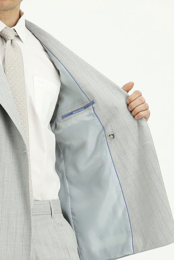Erkek Giyim - Slim Fit Dar Kesim Çizgili İtalyan Kesim Kruvaze Takım Elbise