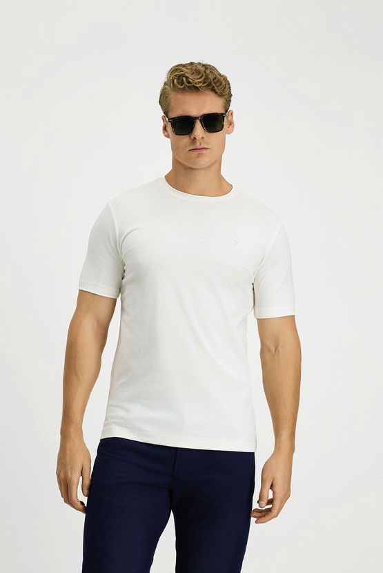 Erkek Giyim - Bisiklet Yaka Slim Fit Dar Kesim Süprem Pamuklu Tişört