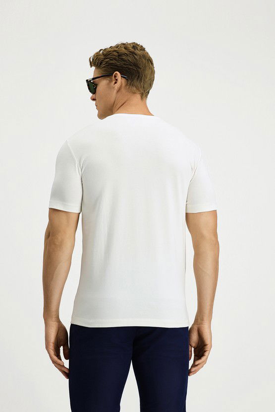 Erkek Giyim - Bisiklet Yaka Slim Fit Dar Kesim Süprem Pamuklu Tişört