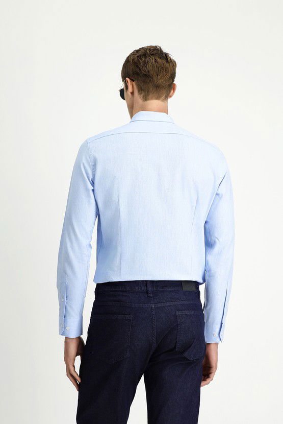 Erkek Giyim - Uzun Kol Slim Fit Dar Kesim Pamuklu Keten Karışımlı Düğmeli Yaka Gömlek
