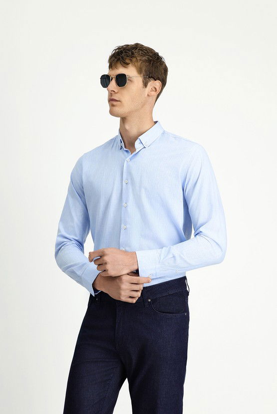 Erkek Giyim - Uzun Kol Slim Fit Dar Kesim Pamuklu Keten Karışımlı Düğmeli Yaka Gömlek
