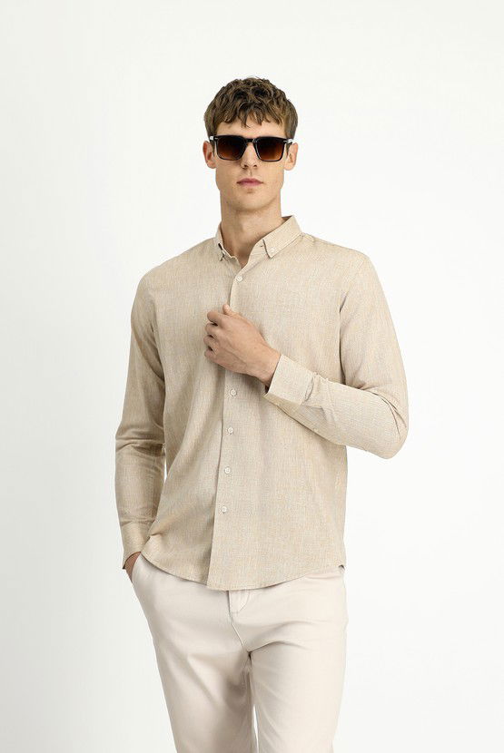 Erkek Giyim - Uzun Kol Slim Fit Dar Kesim Pamuklu Keten Karışımlı Düğmeli Yaka Gömlek